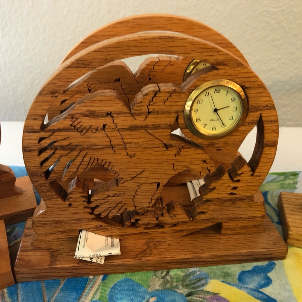 Desk clocks
